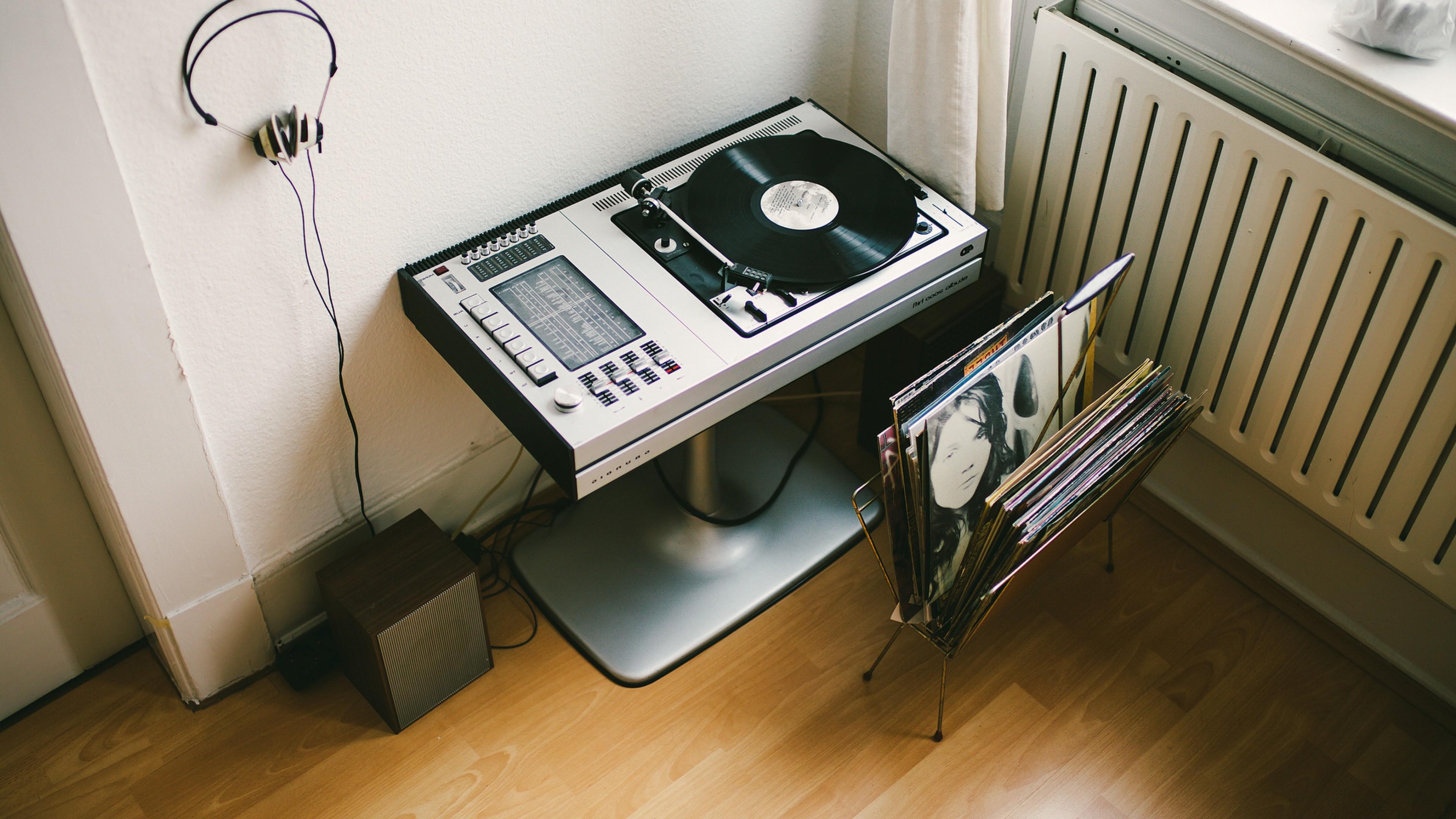 HD wallpaper, Music Wallpapers, Vinyl Turntable Records Headphones