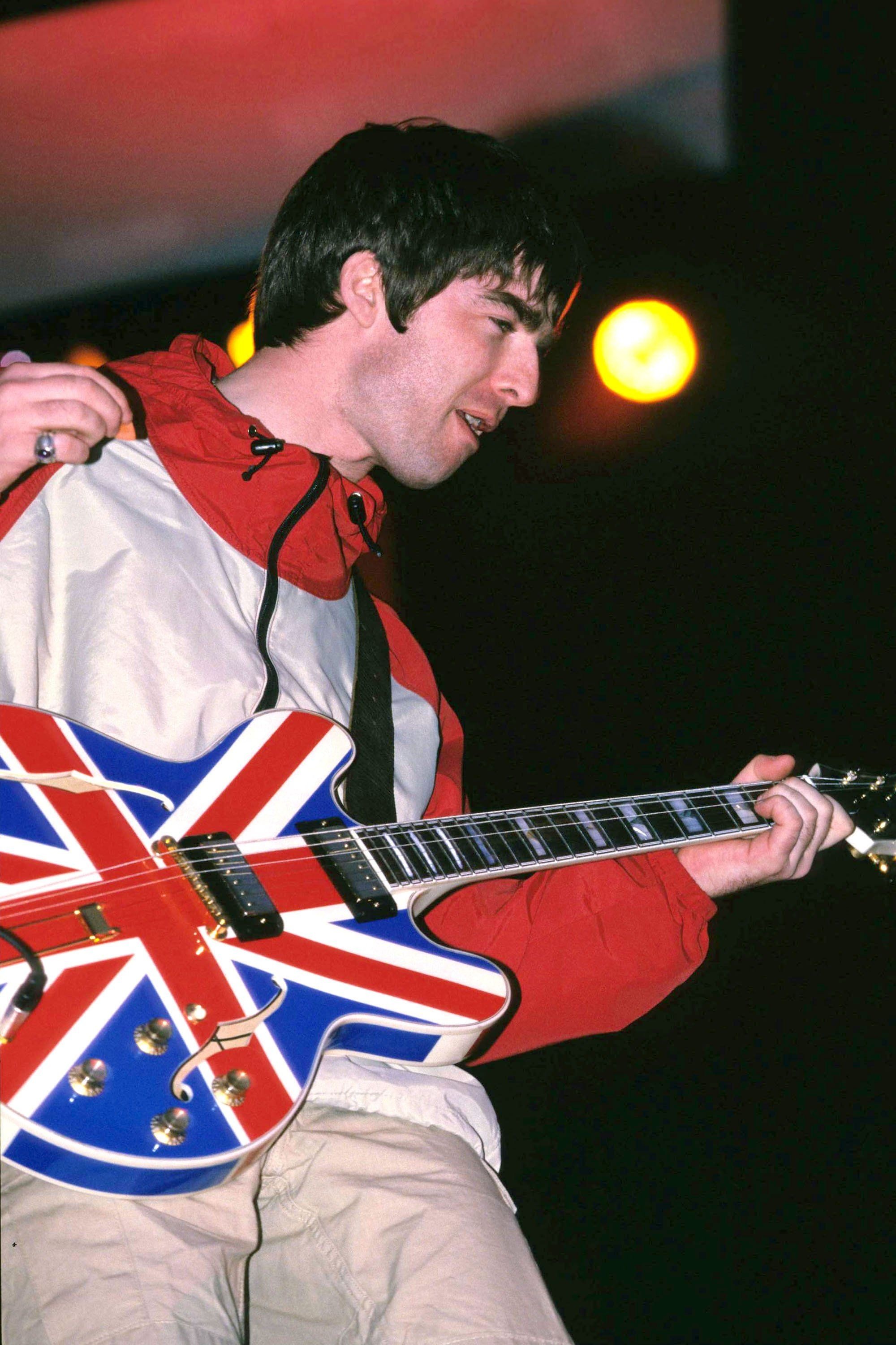 HD wallpaper, Oasis Music, Noel Gallagher, 2000X3000 Hd Phone, Samsung Hd Noel Gallagher Wallpaper Image, 90S Looks, Young