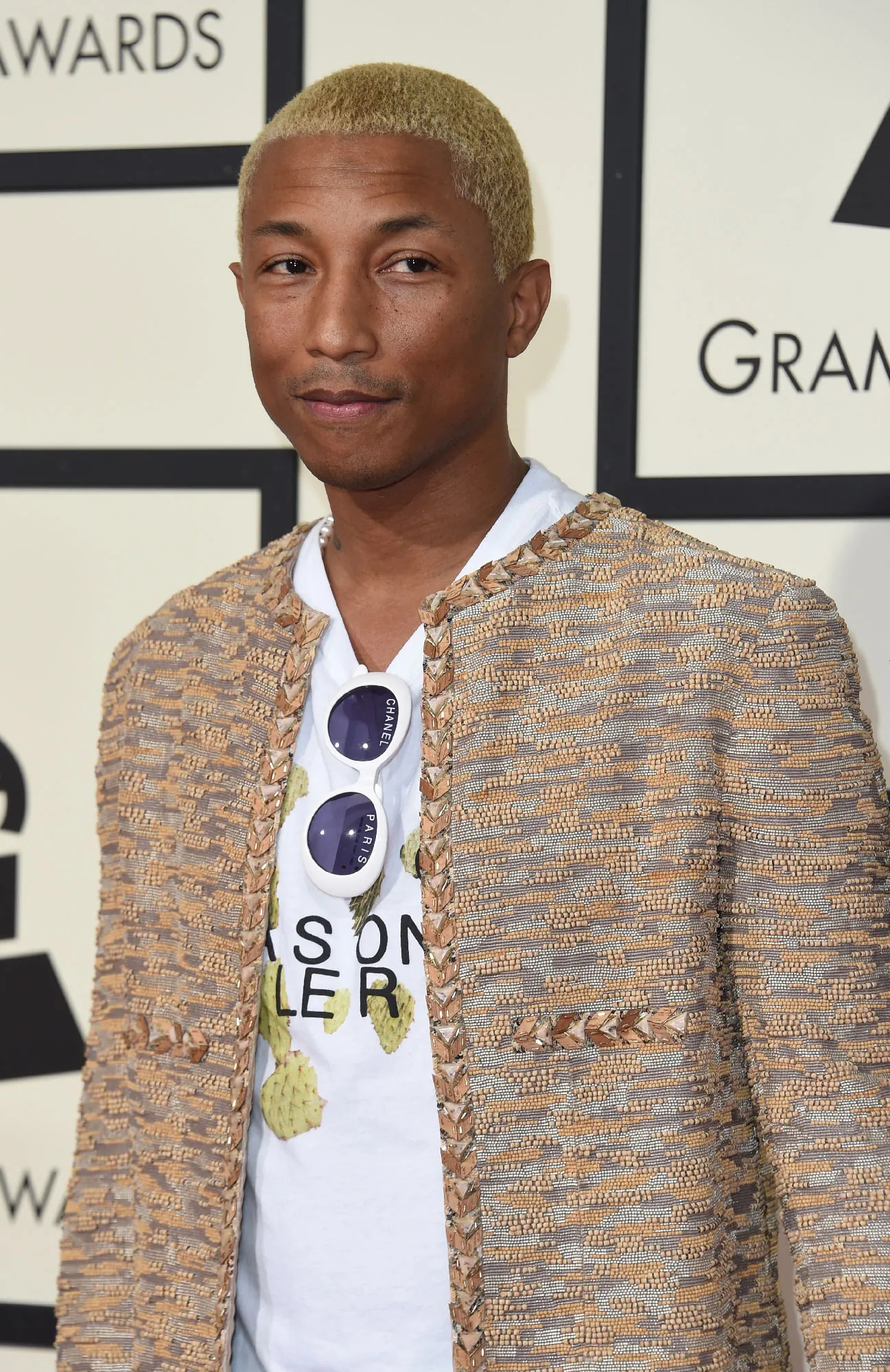 HD wallpaper, Hair Transformation, 2016 Grammys Vogue, Mobile Hd Pharrell Williams Background, 1300X2000 Hd Phone, Blonde Hair Transformation, Pharrell Williams