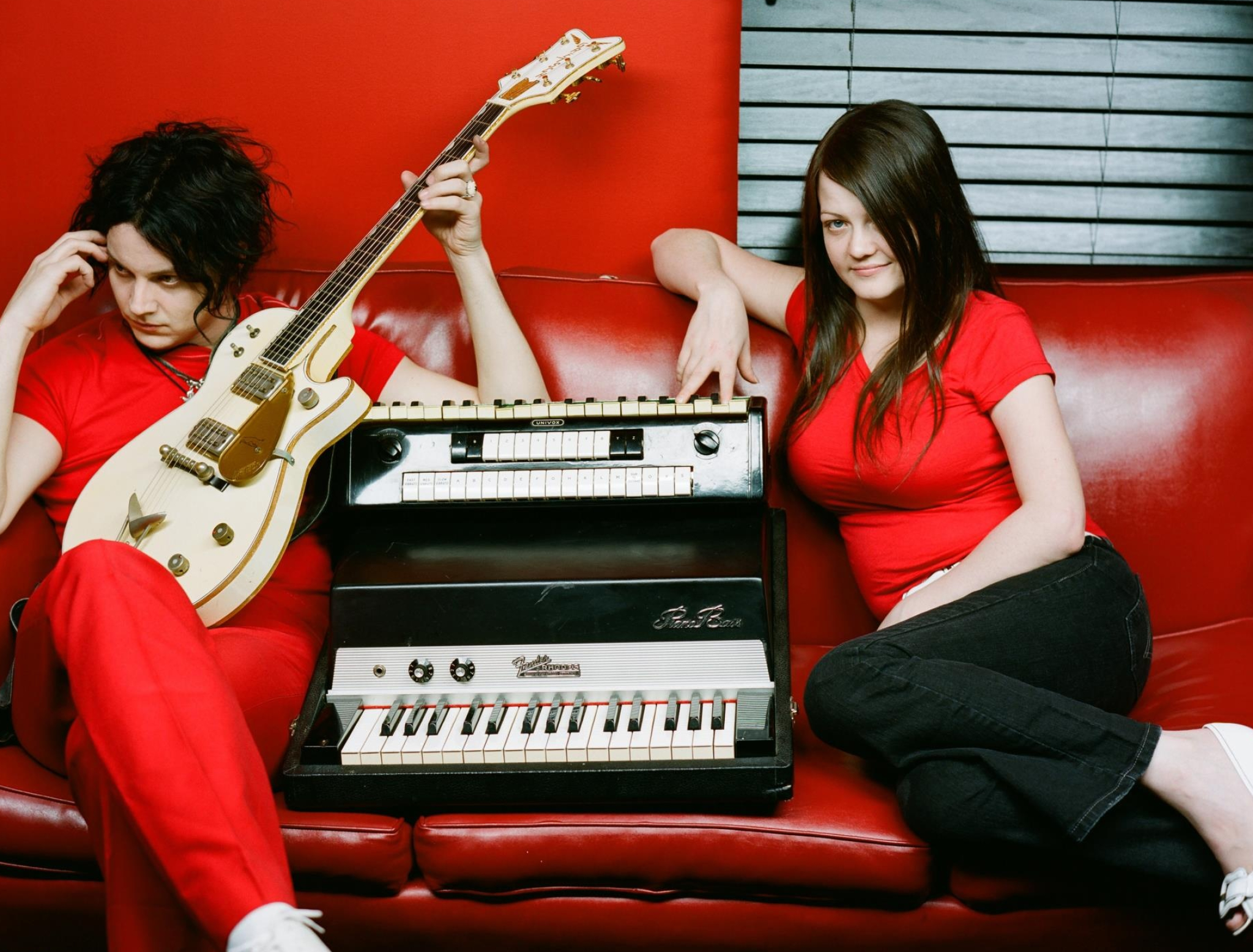 HD wallpaper, Greatest Hits, The White Stripes, 2050X1560 Hd Desktop, Desktop Hd The White Stripes Band Wallpaper Image, Album Review