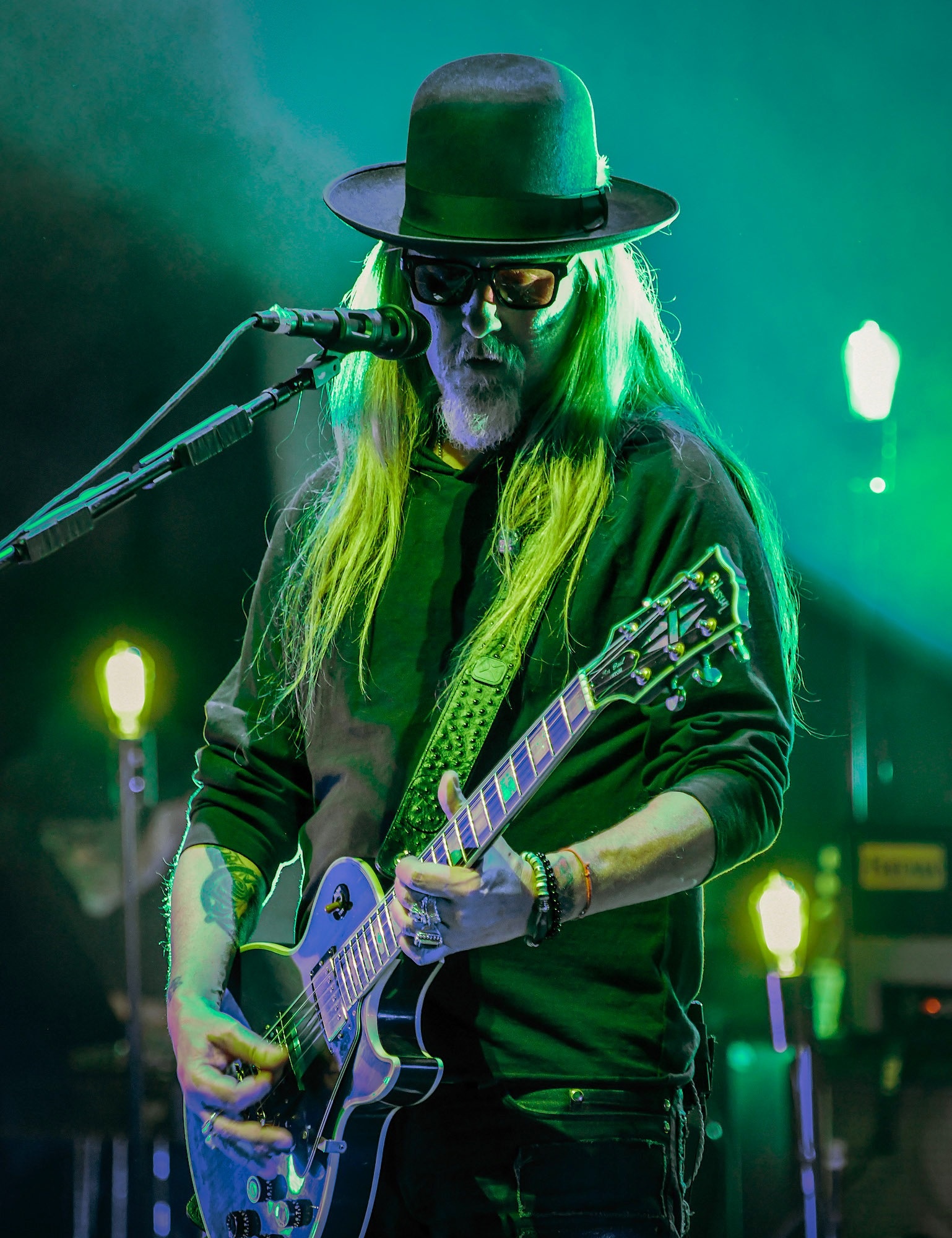 HD wallpaper, Mobile Hd Jerry Cantrell Wallpaper Image, Jerry Cantrell Live At The Vic Theatre Gallery   Chicago Music Guide 1540X2000
